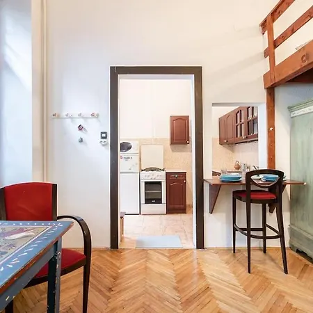 Cozy Studio At New York Palace, 4 Ppl * 부다페스트